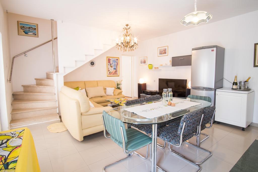 Apartment Katarina Malinska Oda fotoğraf