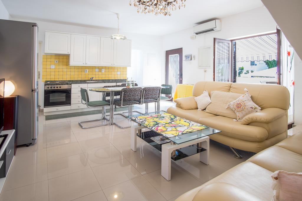 Apartment Katarina Malinska Oda fotoğraf